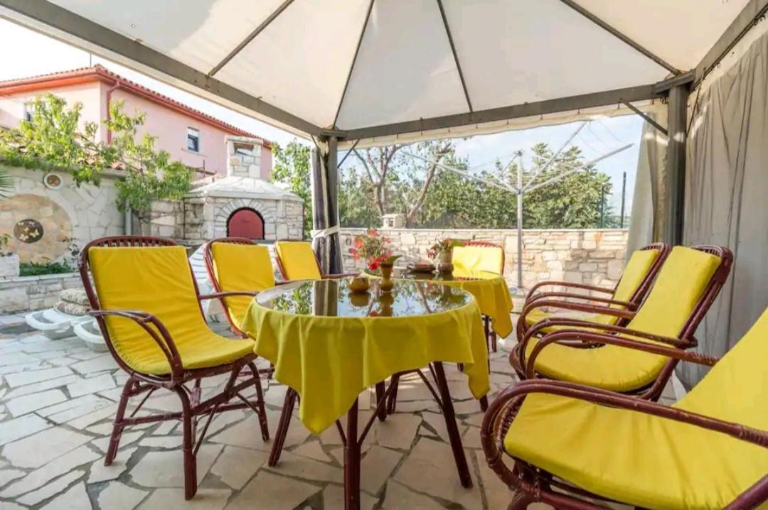 Apartamento Kuca Za Odmor Lucy Pula Exterior foto